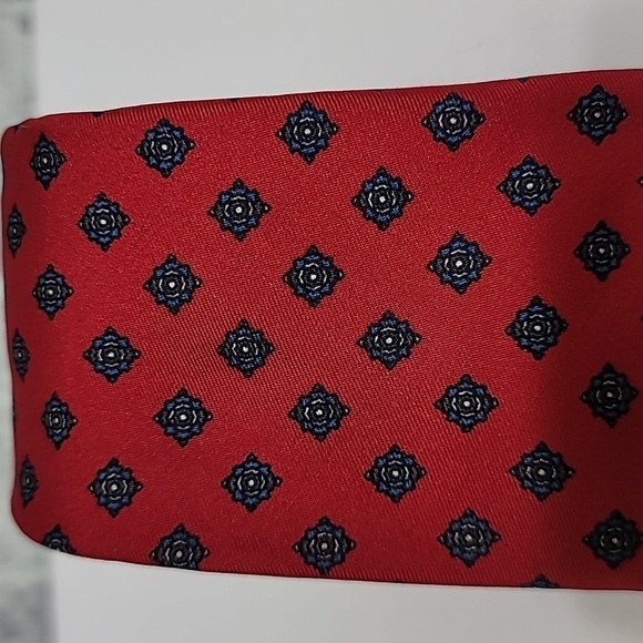 Vintage Dooney & Bourke Men's Red Medallion Tie 57" All Silk - Picture 2 of 6